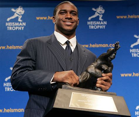 Reggie Bush Gets Heisman Trophy Back The Washington Post