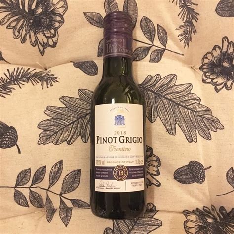 Sainsbury S Taste The Difference Pinot Grigio Trentino Reviews Abillion