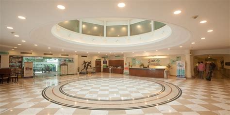 Max Hospital Saket New Delhi India Best Doctor Treatment Surgeon