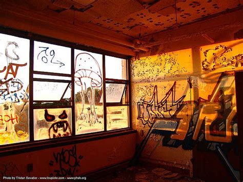 graffiti, roof, abandoned hospital, presidio, san francisco