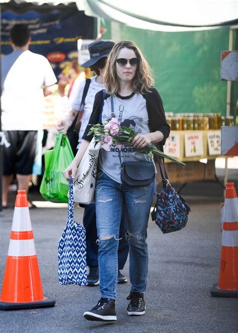 Rachel McAdams at Her Local Farmers Market in Hollywood 09/19/2018