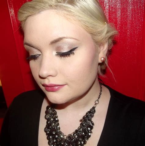 Make Me Up Maquillage Doux Lumineux Avec La Naked