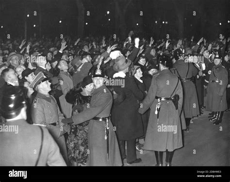 Ein Tag In Der Reichskanzlei Fotos Und Bildmaterial In Hoher