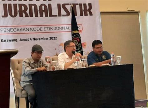 Kolaborasi PWI Dan SMSI Karawang Gelar Lokakarya Kode Etik Jurnalistik