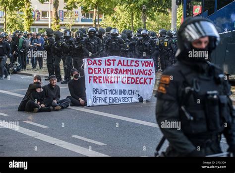 Lina e Fotos und Bildmaterial in hoher Auflösung Alamy