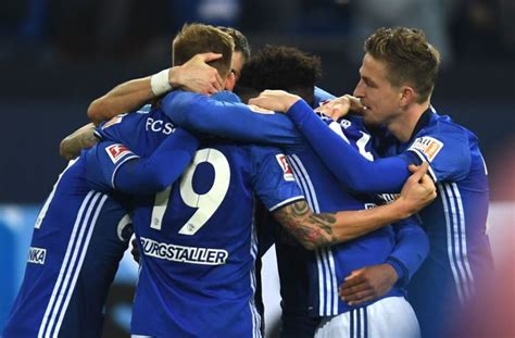 Bundesliga Schalke Nach Sieg Gegen Hsv Zweiter