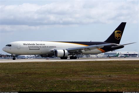 N310UP United Parcel Service UPS Boeing 767 34AF Photo By Wade DeNero