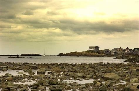 Happy Friday! To take you into the weekend, here's a quaint Nantasket ...
