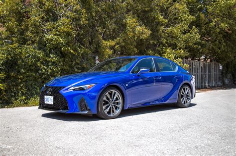 Review: 2021 Lexus IS 300 RWD – Canadian Auto Review