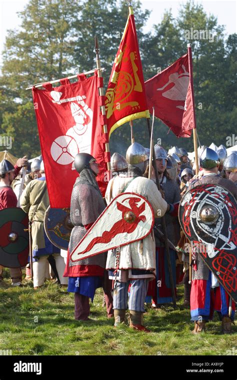 Saxons Gathering Standard Flags Shield Infantry Battle Of Hastings