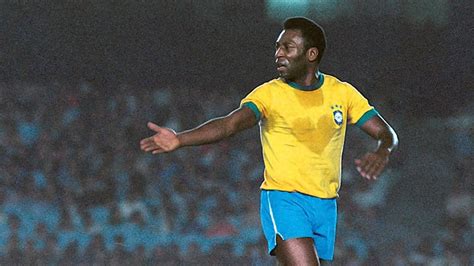 Pelé será velado el lunes en el estadio del club Santos