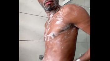 O Safado Tomando Banho XVIDEOS