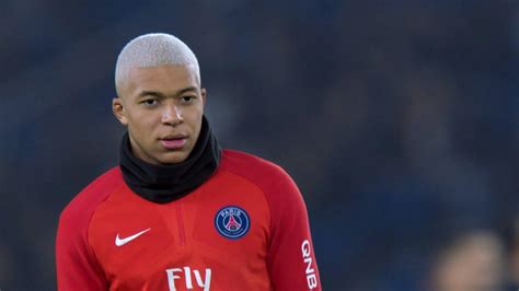 Kylian Mbappé s'est teint les cheveux en blond