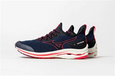 Кроссовки Mizuno: обзор беговых моделей 2020-2021