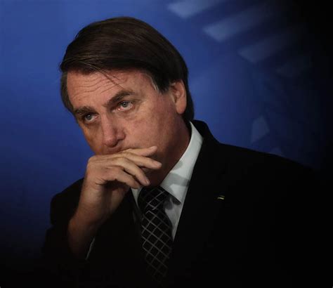 Reprovação a Bolsonaro sobe para 42 mostra pesquisa XP Ipespe