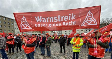 M Nchengladbach Warnstreik Und Demonstration Der Ig Metall In Rheydt