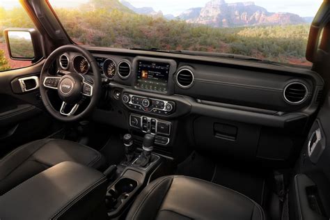 2025 Jeep Wrangler: 118 Interior Photos | U.S. News