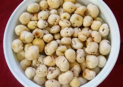 Roasted makhana / lotus seeds Recipe by Vanika Agrawal - Cookpad