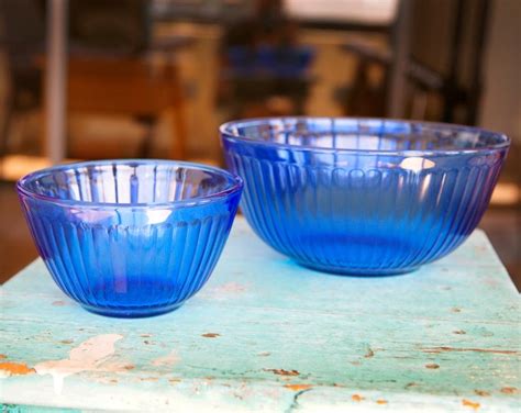 Vintage Pyrex Cobalt Blue Glass Mixing Bowls Set Of 2 7403 Etsy