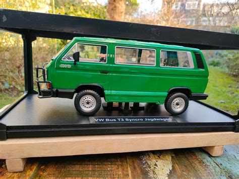 KK Scale 1 18 1 Model Bus Volkswagen T3 Bus Syncro Jachtwagen