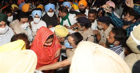 Harsimrat Kaur Badal Taken Into Custody On Way to Chandigarh During ...