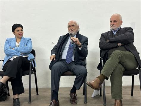 Gil Lavedra presentó su libro sobre el juicio a las Juntas Militares en