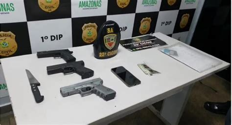 V Deo Trio Espancado E Preso Ap S Assaltar Motorista De Aplicativo