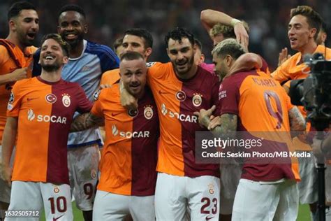 20667 Football Players Of Galatasaray Stock Photos High Res Pictures