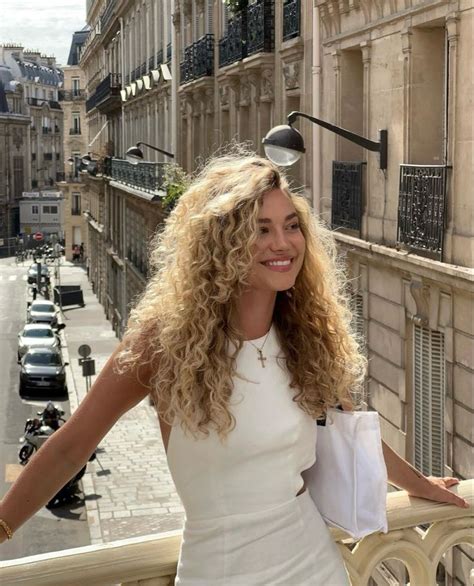 Juliehocke Blonde Curly Hair Long Hair Styles Blonde Hair Girl