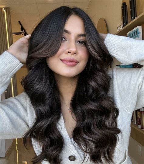 15 Winter Brunette Hair Color Trends Ready To Take On The Cool Weather