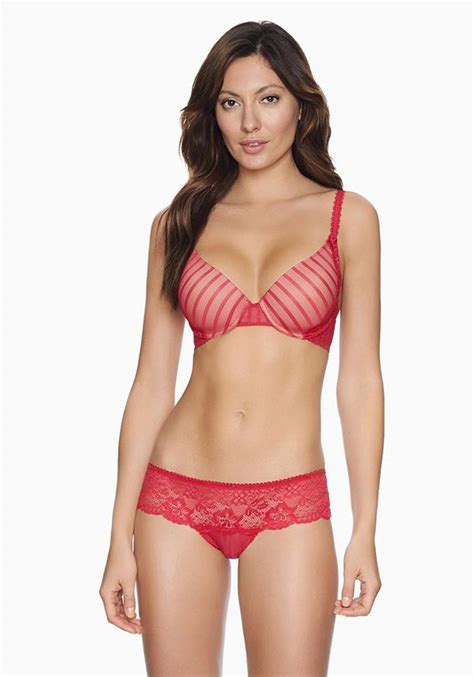 Une M Ga Vente De Lingerie Jusqu De Rabais Aura Lieu Ce Mois Ci Nightlife