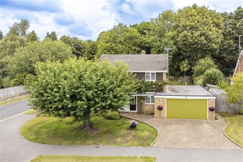 Lashbrooks Road Uckfield 4 Bed Detached House £625 000