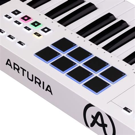 Arturia KeyLab Essential 61 MK3 White 61 Keys Midi Controller