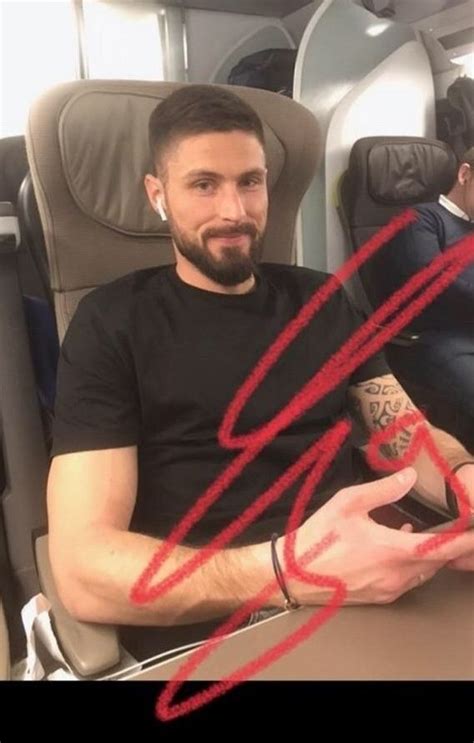 Olivier Giroud En 2024 Fotos De Hombres Guapos Hombres Futbol