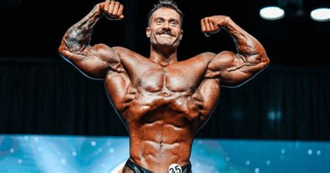 Chris Bumstead Height Weight Age Body Measurements Olympia Journey