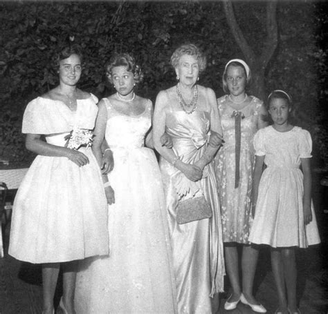 Queen Victoria Eugenia Of Spain With Her Grandaughters Giovanna