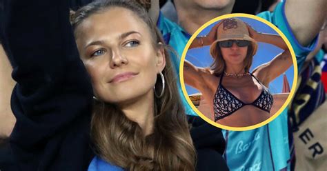 Anna Lewandowska prezentuje ciało w bikini Jego cena zwala z nóg ZDJĘCIA Plejada pl
