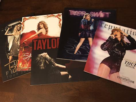 Taylor Swift’s Tour Books : r/TaylorSwift