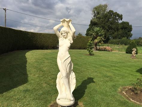 STATUE EN PIERRE RECONSTITUÉE FEMME NÉRÉIDE A Au Jardin D eden