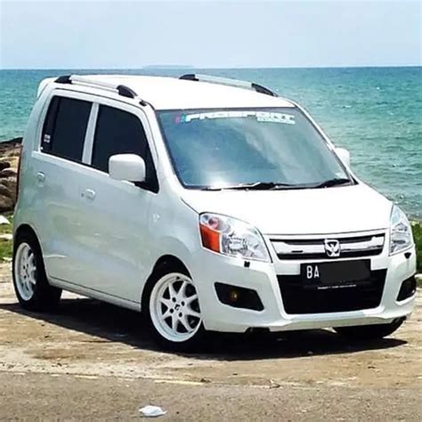 10 Potret Modifikasi Suzuki Karimun Wagon R LCGC Kotak Dengan Kelegaan