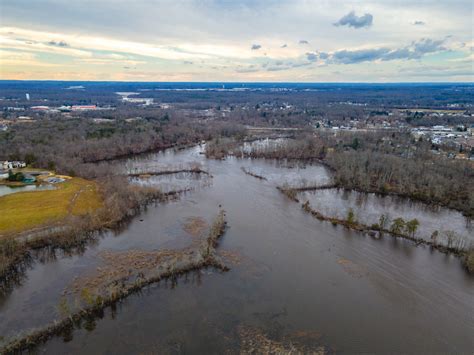 Les inondations fluviales causes impacts et modèles de prévision