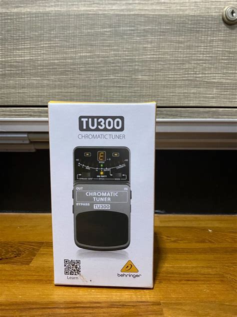 Behringer TU300 Chromatic Guitar/Bass Tuner Pedal, Hobbies & Toys ...