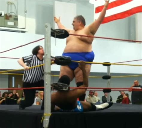 Chub Daddy Wiggle Her Big Tits ThisVid