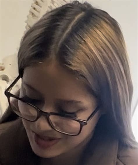 The Shape Of This Blonde Was UNREAL OC Faceshots Spandex Leggings Yoga Pants Forum