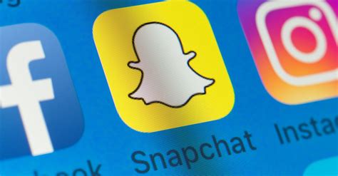 Here's the Meaning Behind Every Emoji on Snapchat in 2021