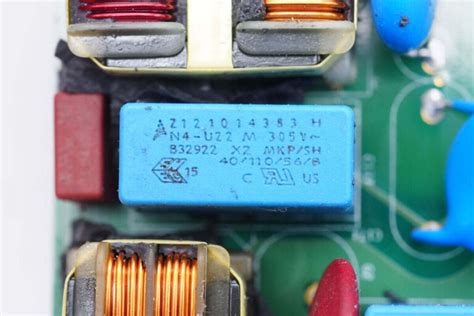 Teardown Of Enphase Iq7 Microinverter Chargerlab