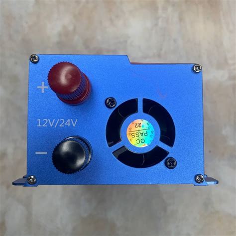 Инвертор 12 - 220 V Преобразователь Напряжения 3000 W LCD дисплей Две ...