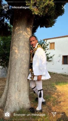 Video Quand Nikos Aliagas Danse Le Sirtaki En Tenue Traditionnelle