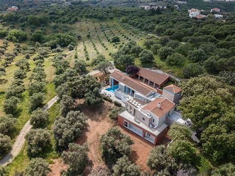 Photo Gallery - Vilia House