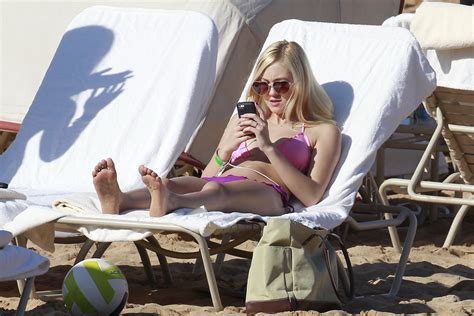Ava Sambora Wearing Skimpy Pink Bikini While Paddleboarding In Hawaii Porn Pictures XXX Photos